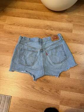 Levi's Women's 501 Original High Rise Denim Cutoff Shorts - Light Wash